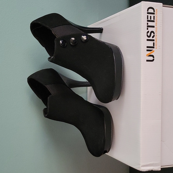 Unlisted by Kenneth Cole Shoes - UNLISTED (KENNETH COLE)~ Heeled Shoe, Black, 6